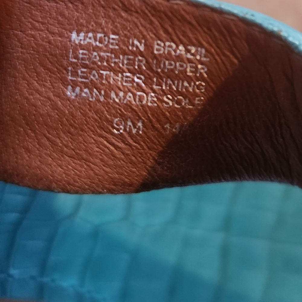Tory Burch Teal Croc-Embossed Leather Thong Sandals with Gold Logo - Picture 11 of 11